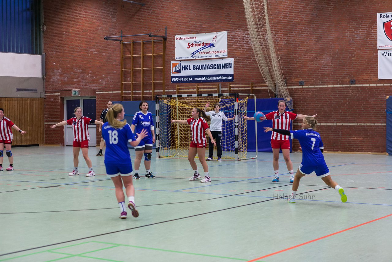 Bild 162 - Frauen Barmstedter TS - Buedelsdorfer TSV : Ergebnis: 26:12